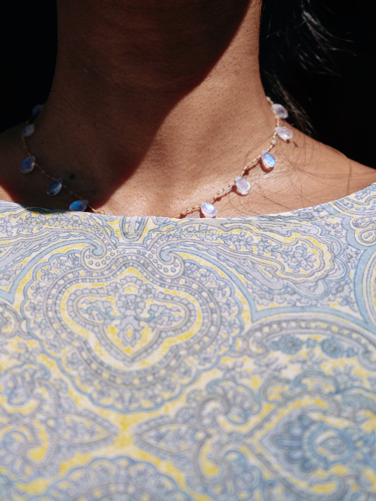 Collier gouttes pierre de lune