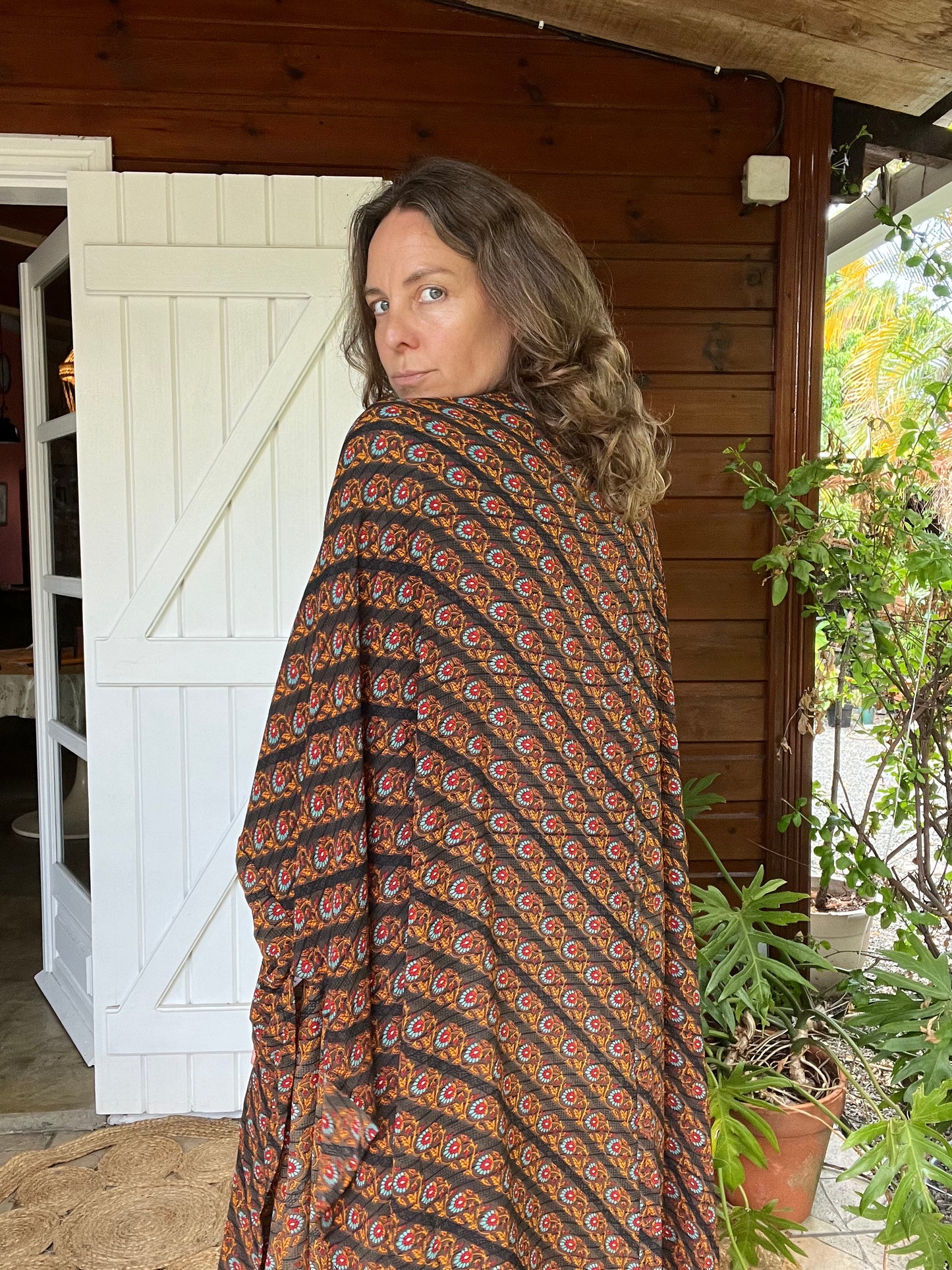 Kimono Meekha long black red orange