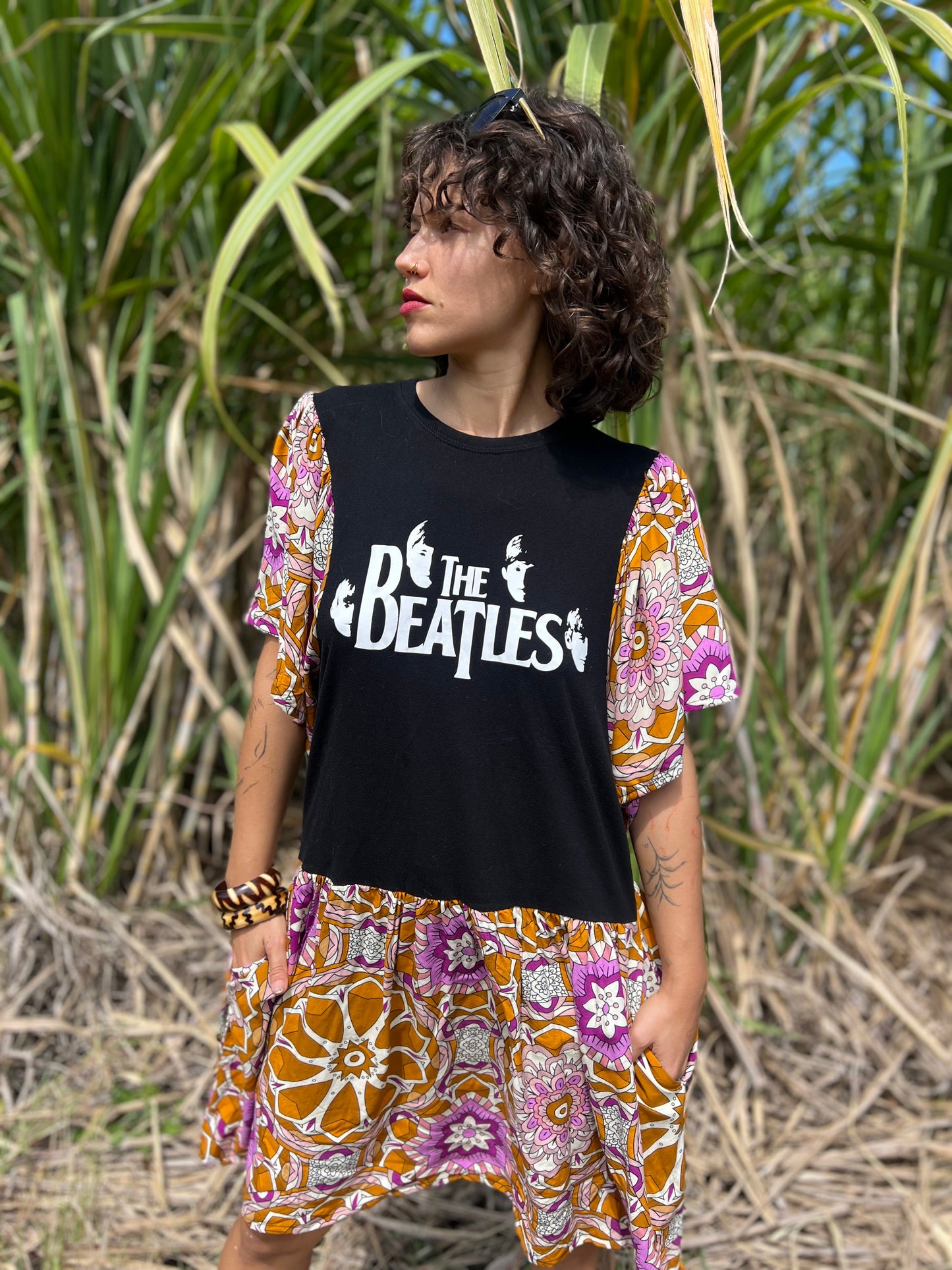 Robe Beatles Lucy in the Sky ☮️🌼🌸