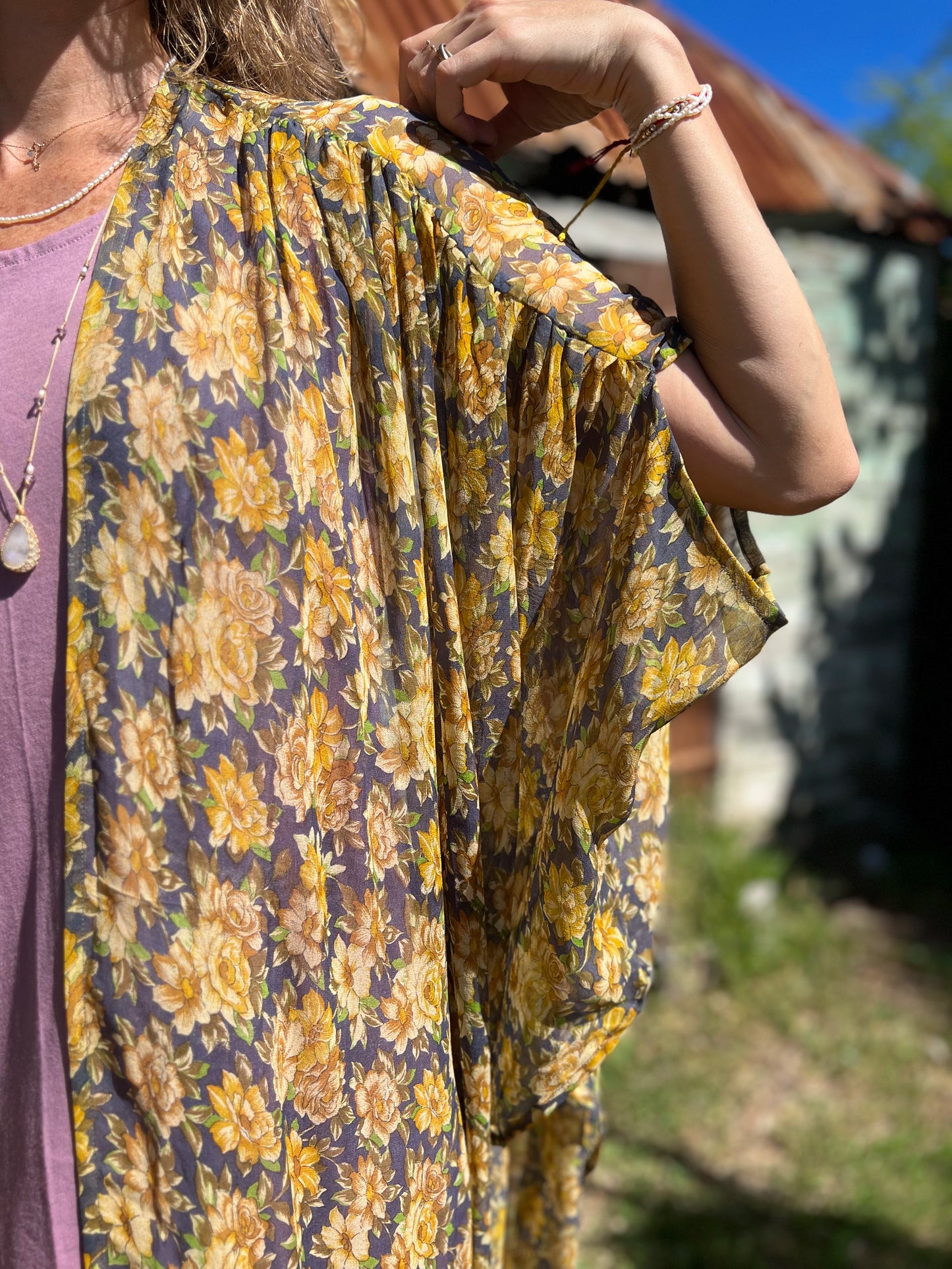 Kimono Meekha long grey & yellow