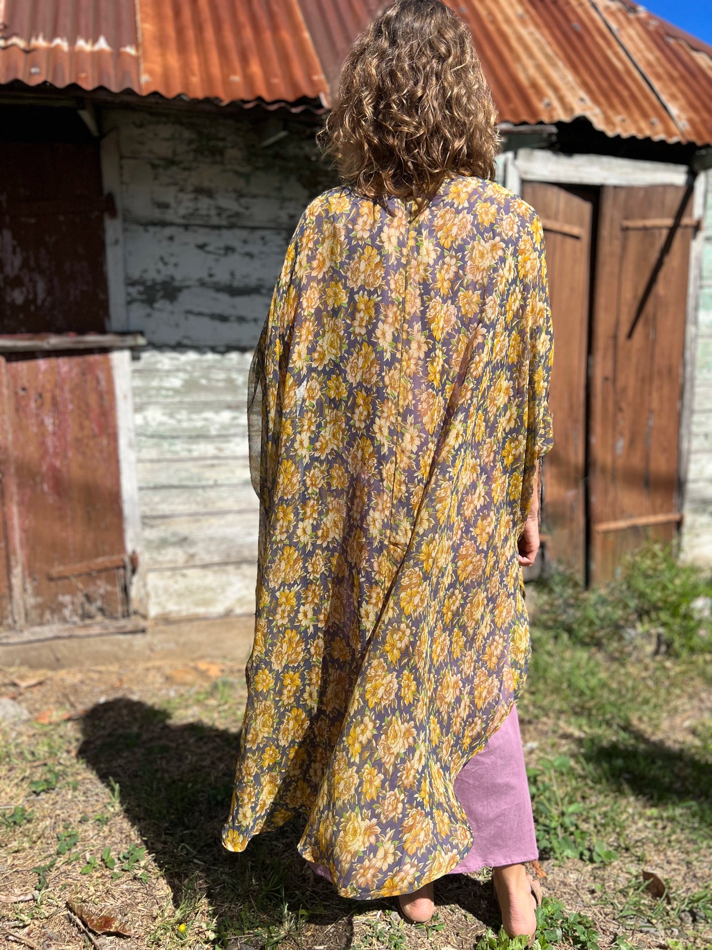 Kimono Meekha long grey & yellow
