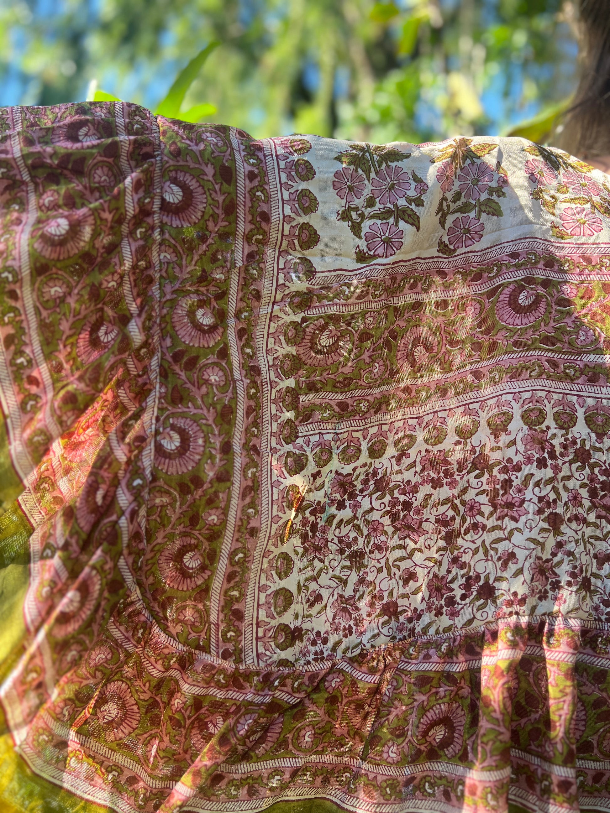 Top Boho Pink And Green | almamaren.