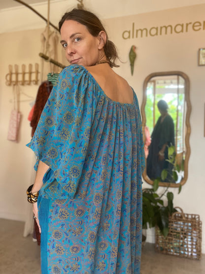 Robe Sahira 💙🩵🧡