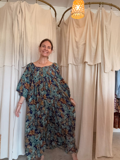 Robe Sahira 💙🩵🧡