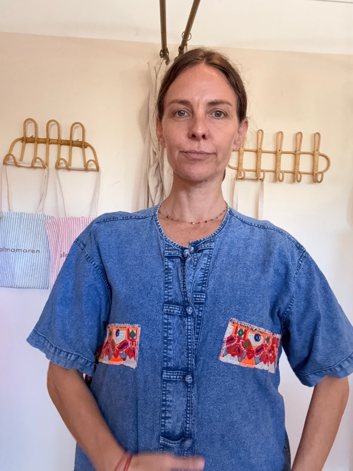 Veste upcyclée broderie main