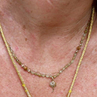 Collier gri gri grenat vert et jaspe paysage