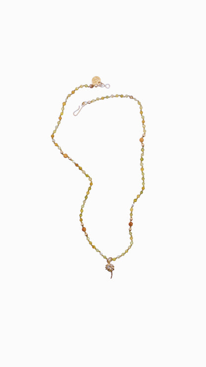 Collier gri gri grenat vert et jaspe paysage