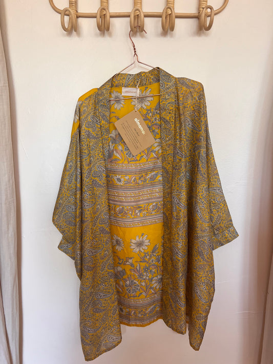 Kimono Mala court