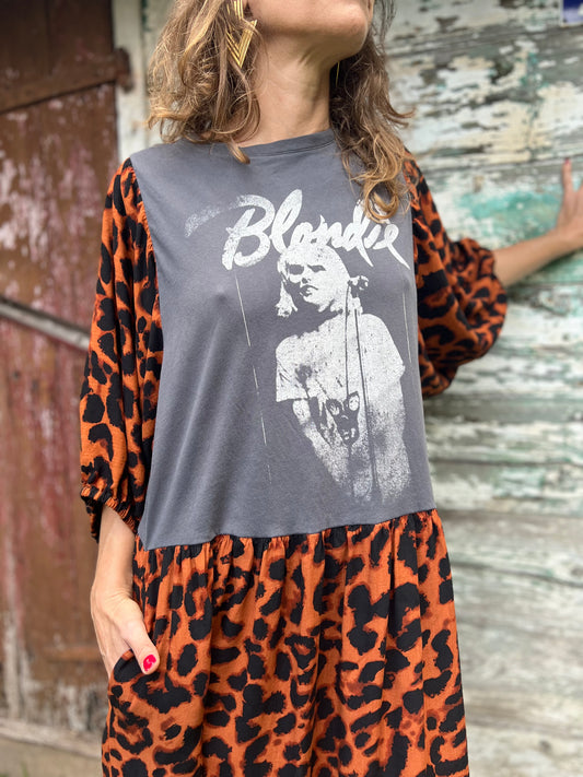 Robe Blondie 👱‍♀️ 🐆 ❤️🎸
