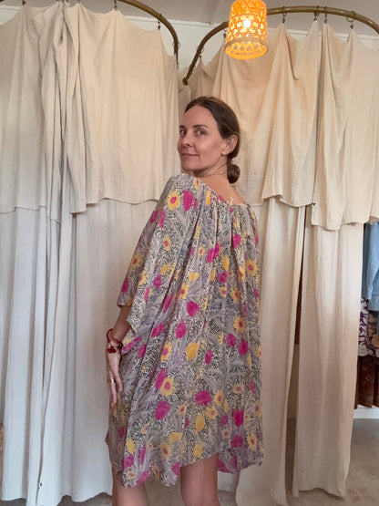 Robe Sahira courte 🩶🩷💛