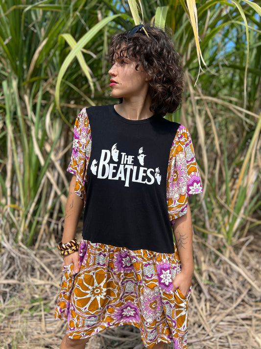 Robe Beatles Lucy in the Sky ☮️🌼🌸