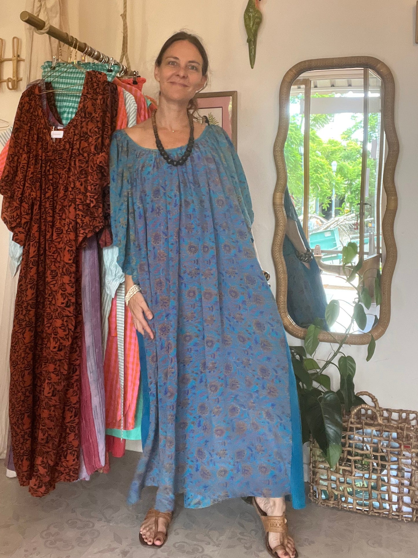 Robe Sahira 💙🩵🧡