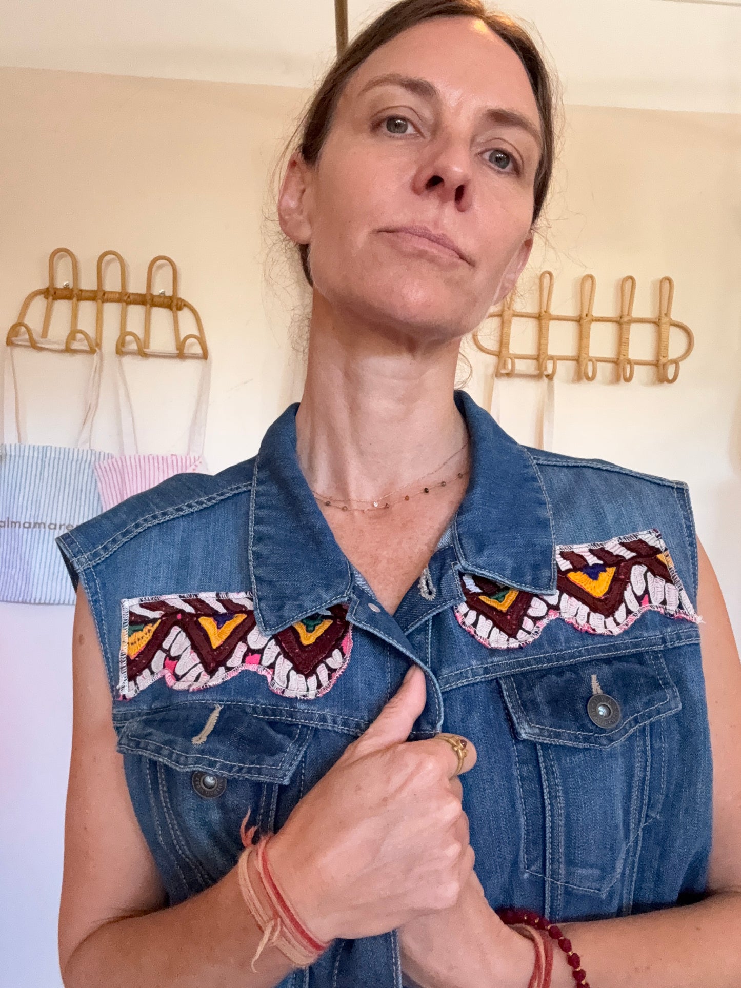Veste upcyclée broderie main Oversize sans manches