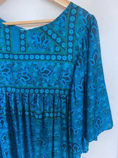 Robe Akansha