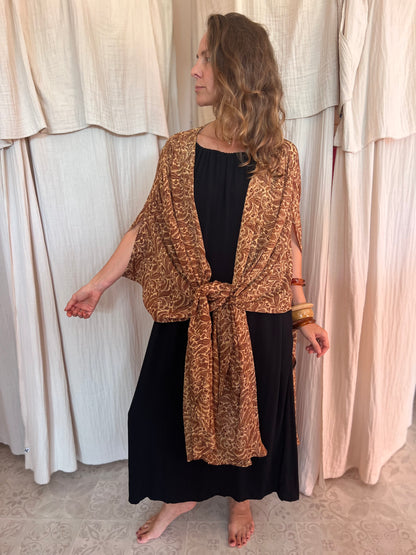 Kimono Meekha 🤎💛