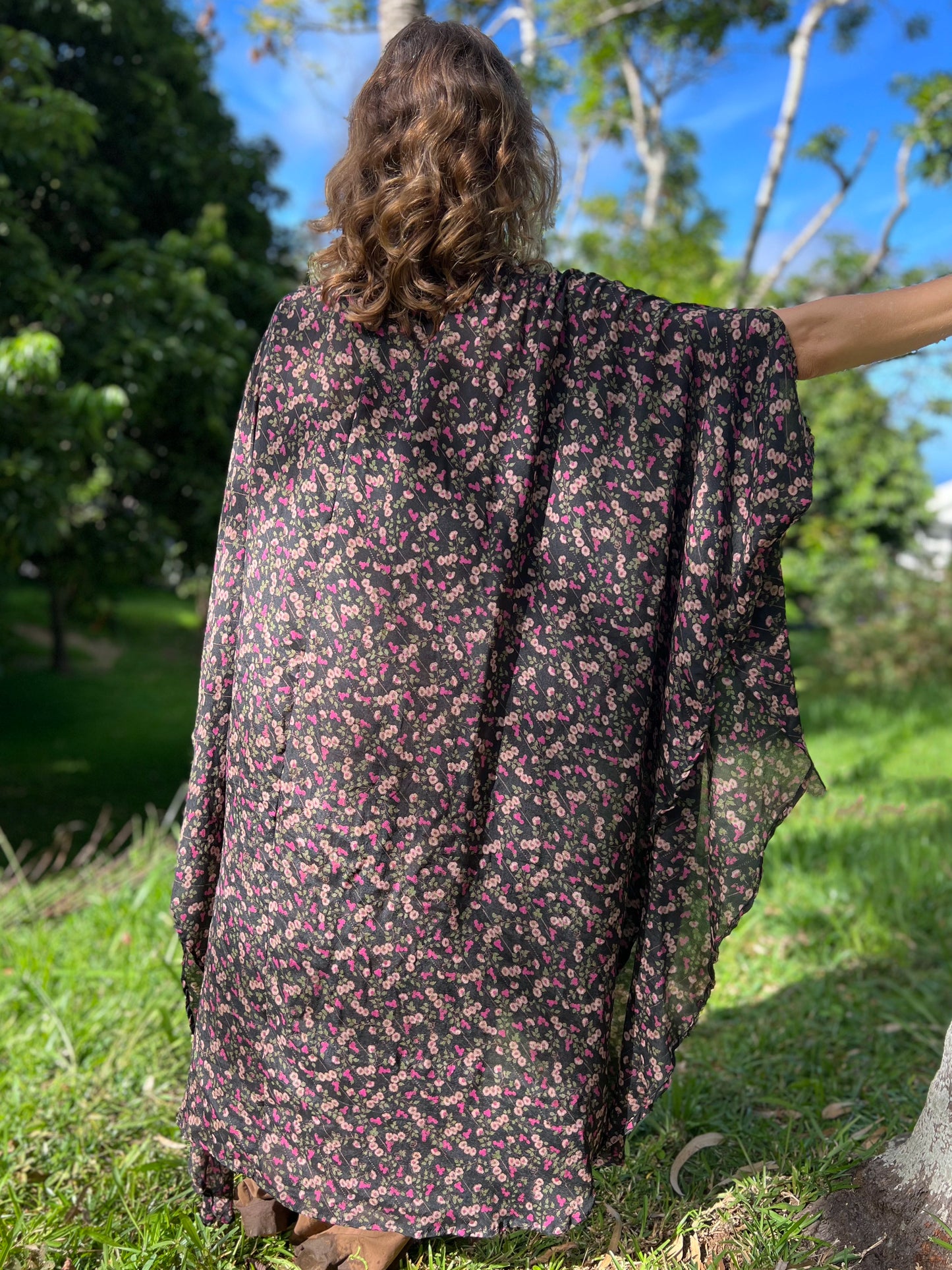 Kimono Meekha floral black