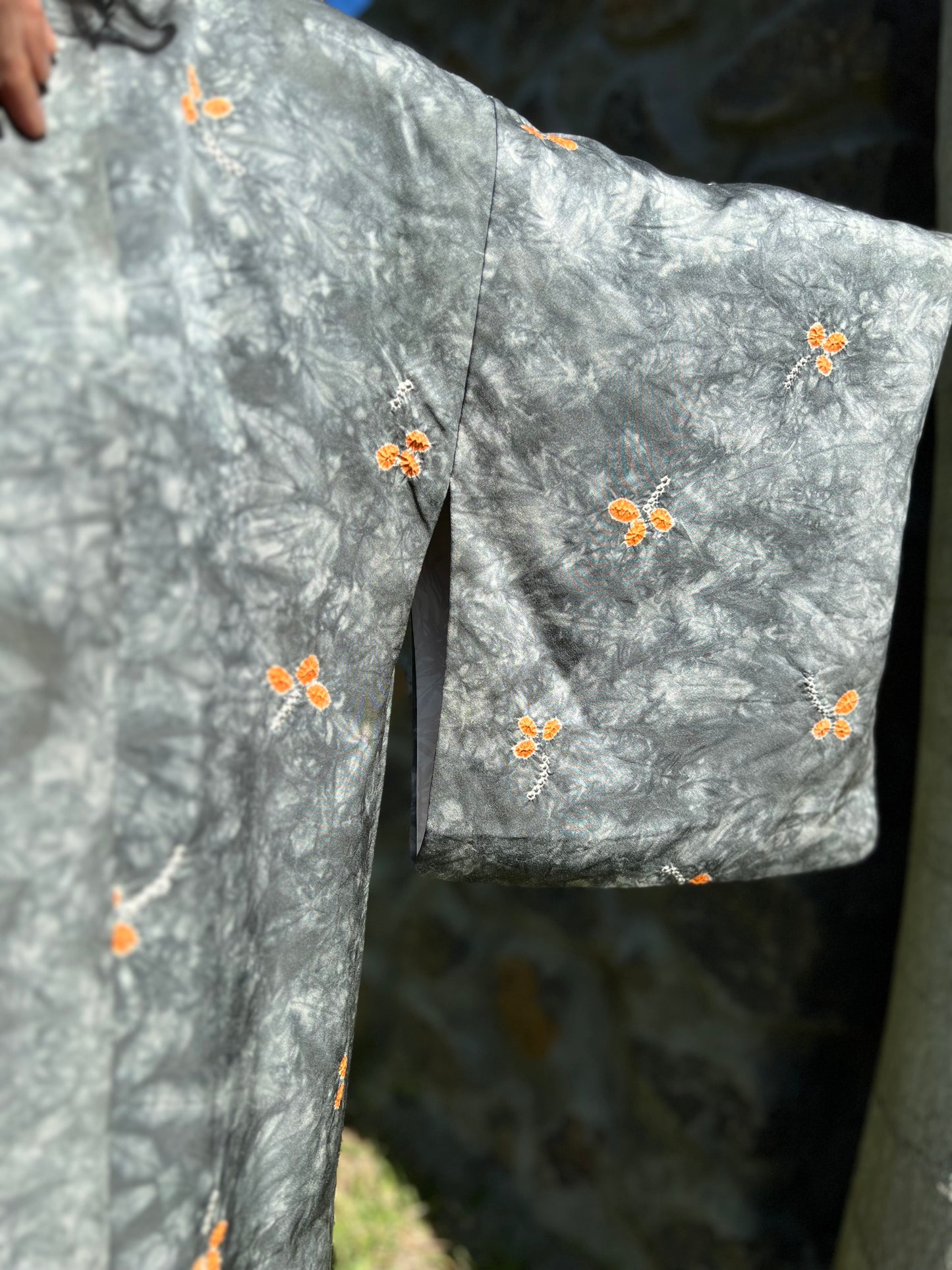 Kimono Shibori Grey/orange | almamaren.